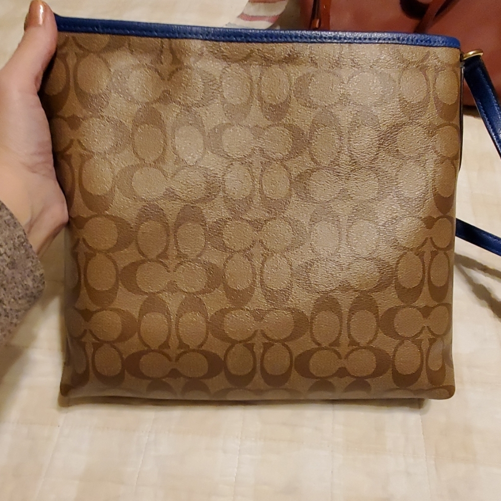 Coach filebag crossbody - Picture 3 of 5